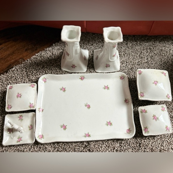 Antique porcelain knolls karlsbad Vanity set from Czechoslovakia. - Picture 4 of 6